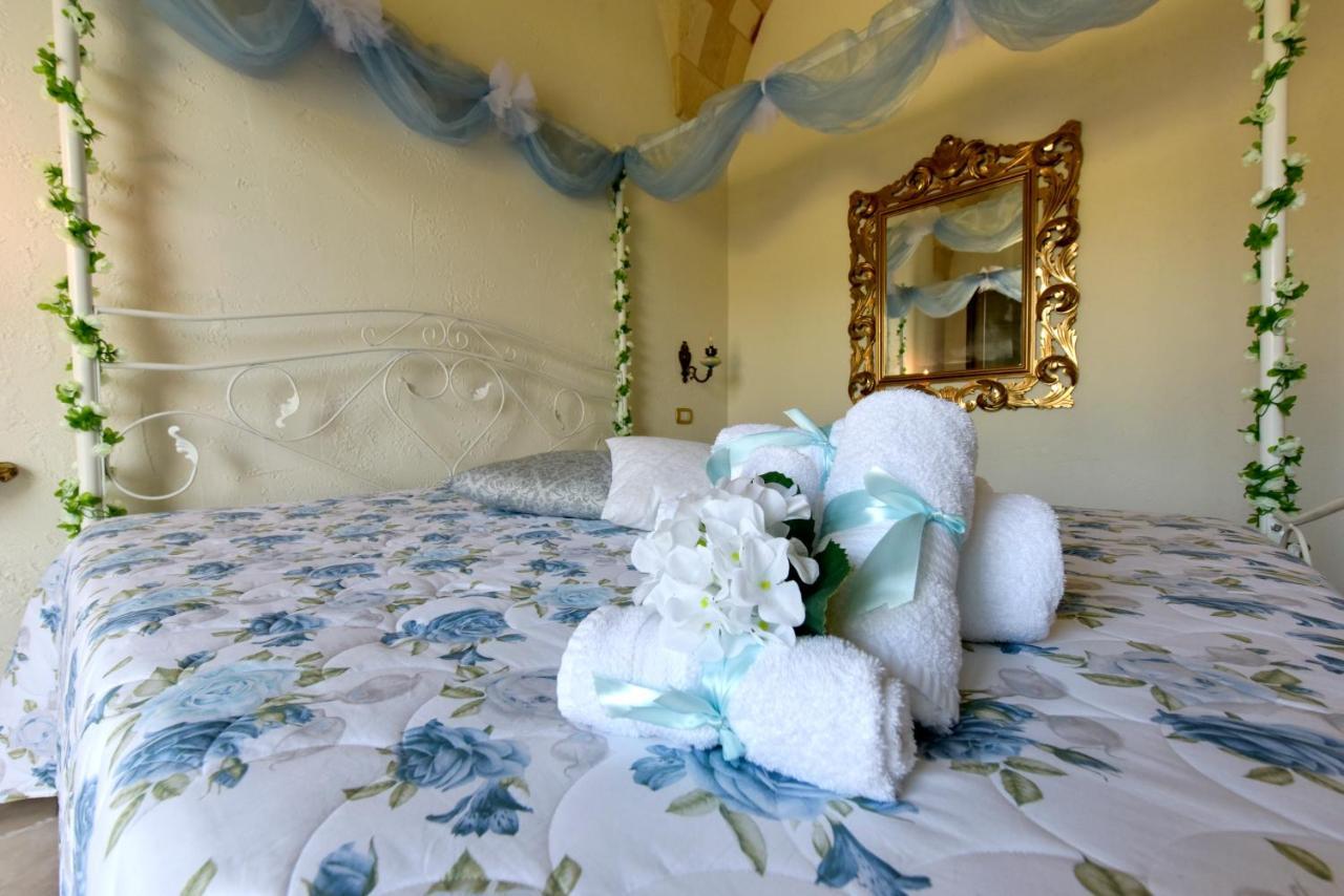 Castello Salentino B&B เมเลนดูญโญ ภายนอก รูปภาพ