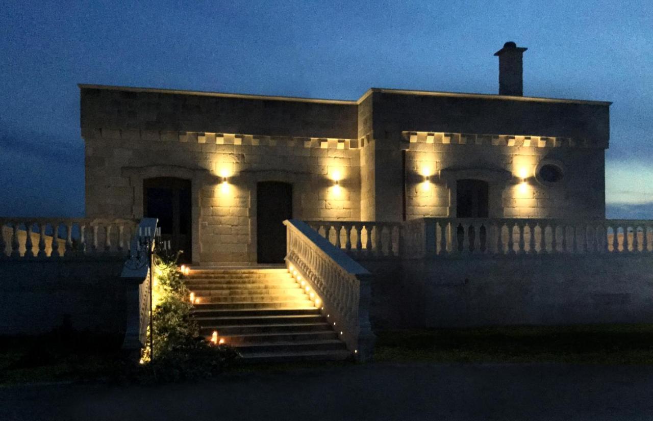 Castello Salentino B&B เมเลนดูญโญ ภายนอก รูปภาพ
