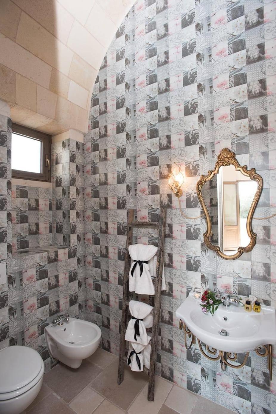 Castello Salentino B&B เมเลนดูญโญ ภายนอก รูปภาพ